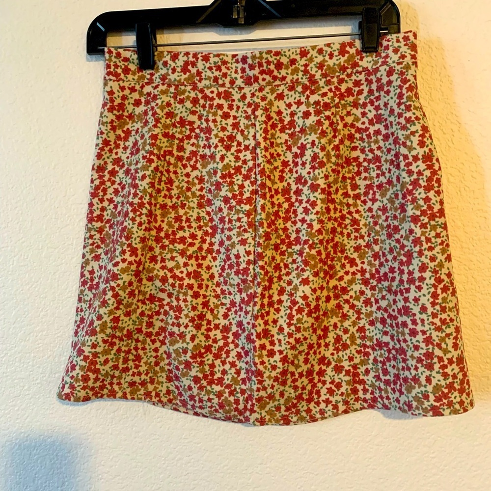 Floral mini skirt made by SHEIN size M